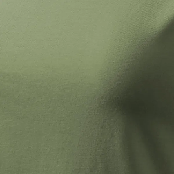 Naisten trendikäs T-paita - 100% puuvillaa maksimaalisen mukavuuden takaamiseksi