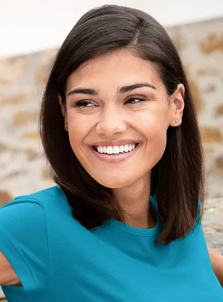 Naisten trendikäs T-paita - Klassinen pyöreä pääntie