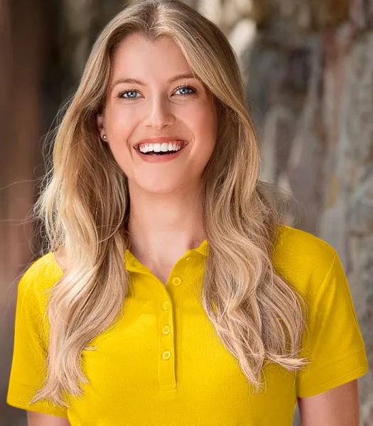 Naisten tyylikäs pikeepaita - 5-napin kiinnitys